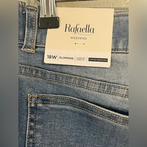 Rafaella Weekend Sequined Slimming Comfort Waist  Jean Bermuda Shorts 18W NWT - Picture 9 of 13